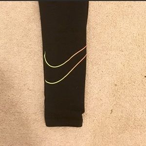 Nike Swoosh Leggings